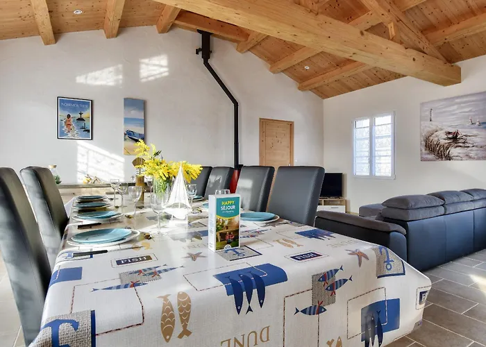 Jolie Maison A Avec Jardin Pour 8 Personnes * L'Epine (Vendee)