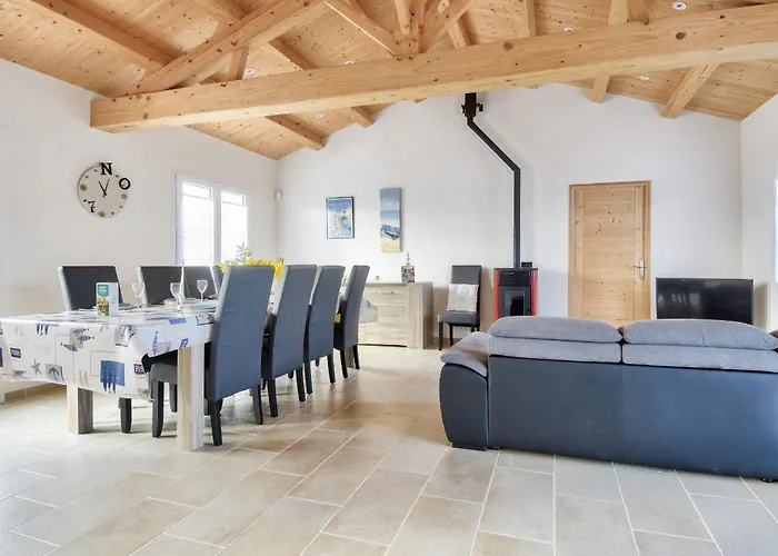 Jolie Maison A Avec Jardin Pour 8 Personnes L'Epine (Vendee)